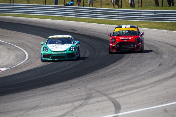 MINI JCW Team Finishes Second in Canadian Tire Motorsport Park 120